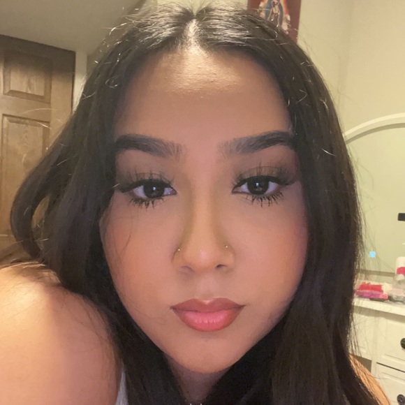 Meet the Posher Other - Meet your Posher, Kasandra